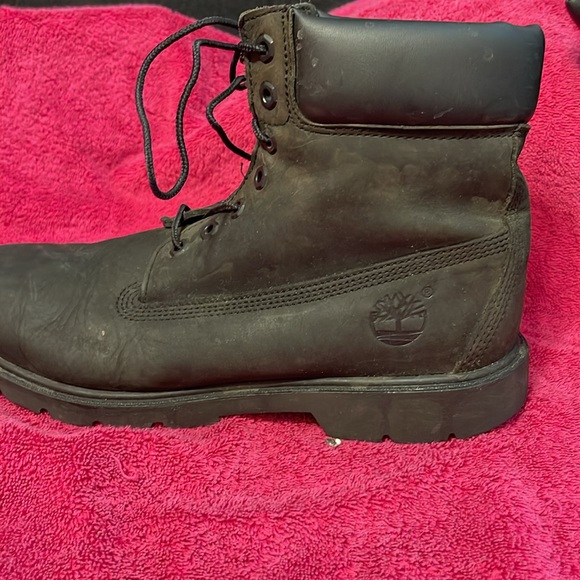 Timberland Black Suede Nubuck 6” Waterproof Boots. Marks on them. See pictures - Picture 3 of 11